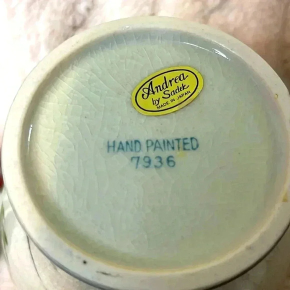 VINTAGE ANDREA by SADEK FLORAL Small URN VASE W/ LID MADE in JAPAN 9” Tall - Picture 3 of 4